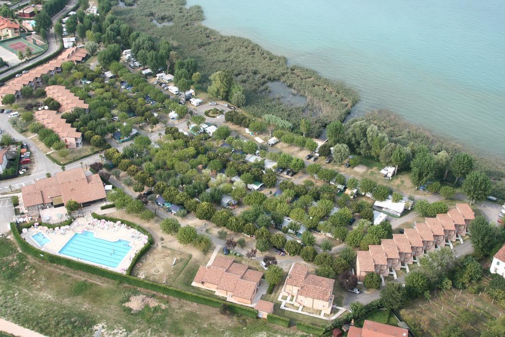 Residence Villaggio Tiglio Sirmione Eksteriør billede