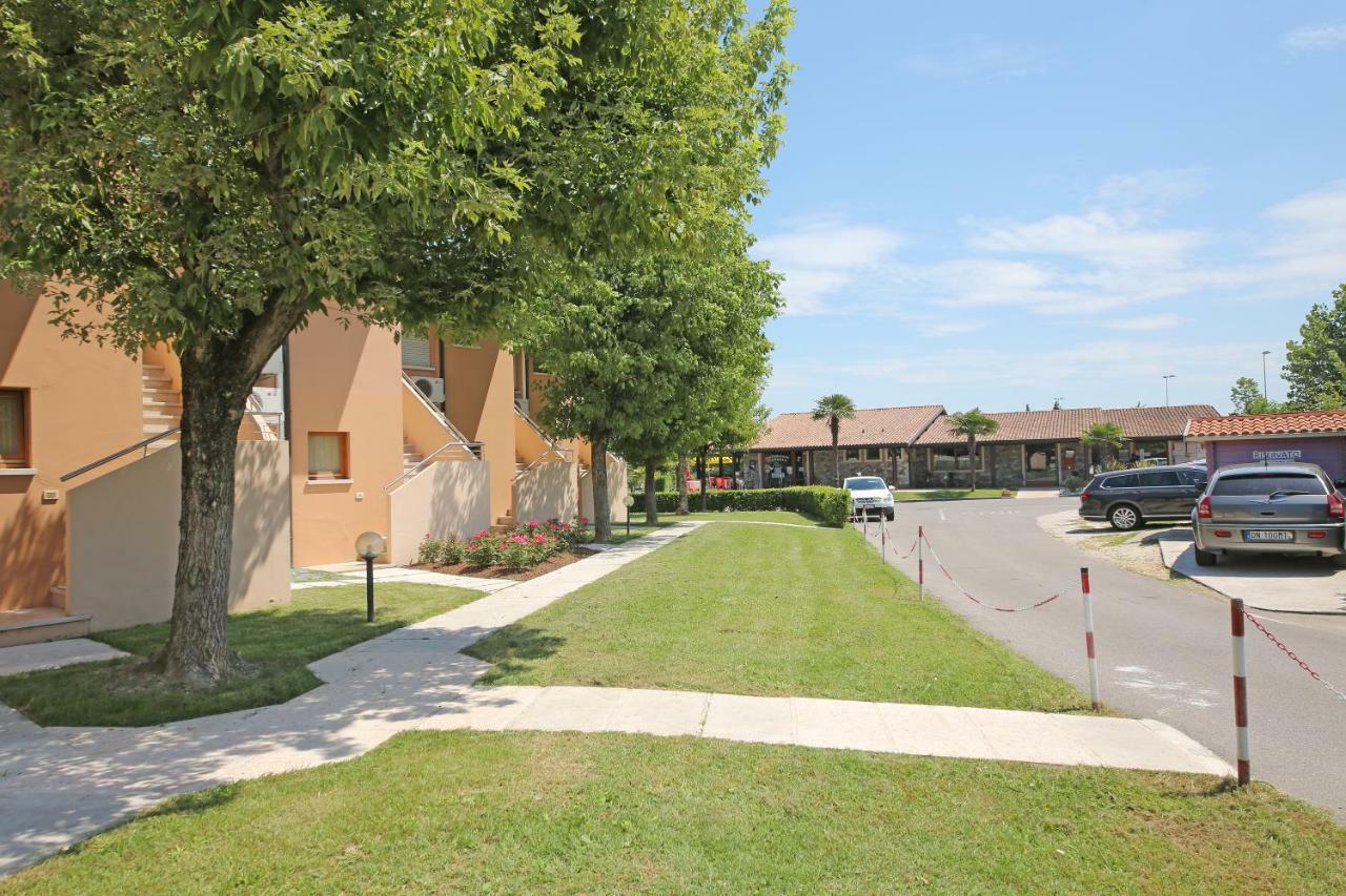 Residence Villaggio Tiglio Sirmione Eksteriør billede